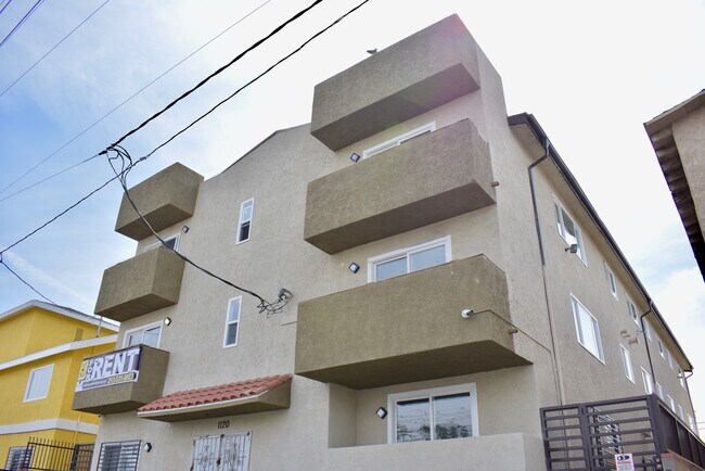 Foto del edificio - 1120 Exposition Blvd