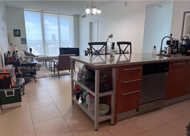 Foto del edificio - 185 SW 7th St