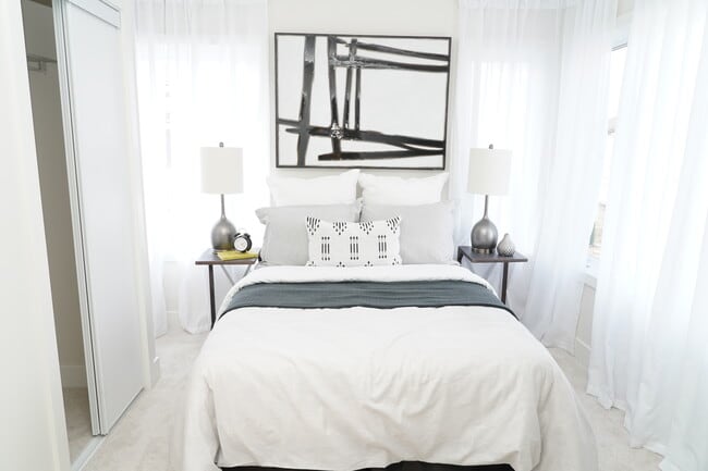 Building Photo - Element Townhomes