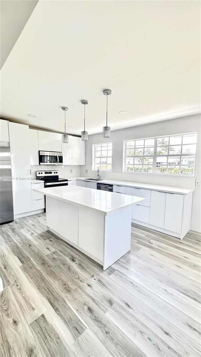 Foto del edificio - 8350 SW 32nd St