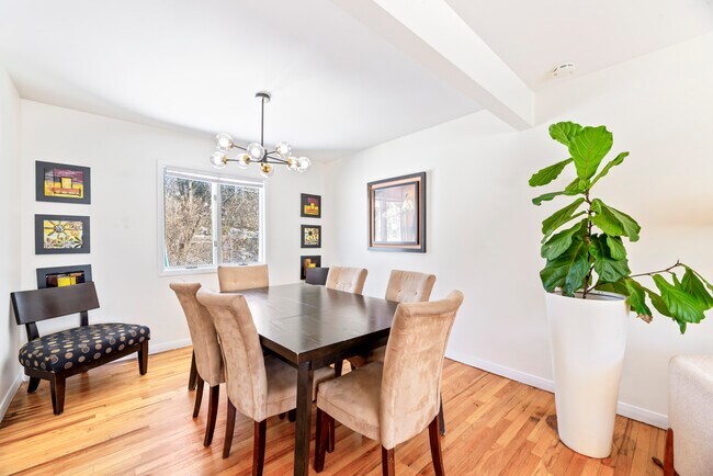 Photo - 446 Roedel Pl House