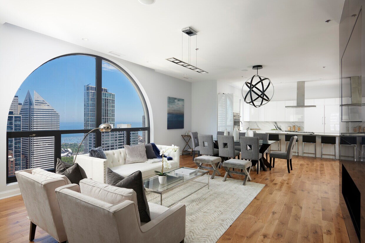 Foto principal - 200 N Dearborn St
