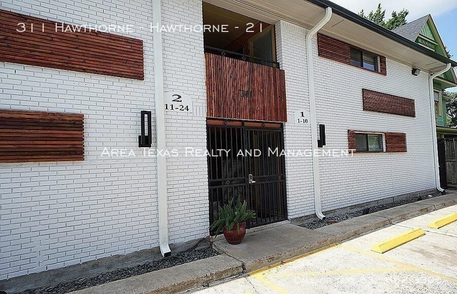 Primary Photo - One Bedroom Apartment in Montrose!