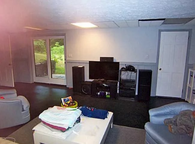 Building Photo - 1756 W Three Story Hill Rd