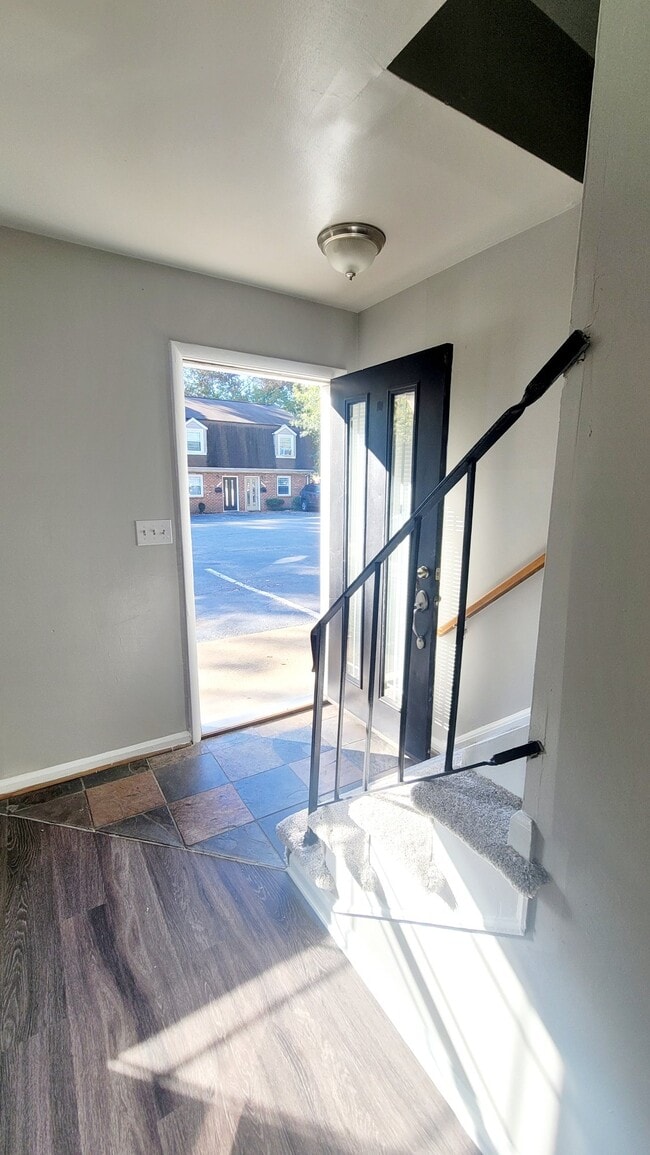 Foto del edificio - 2742 Goolsby Ave