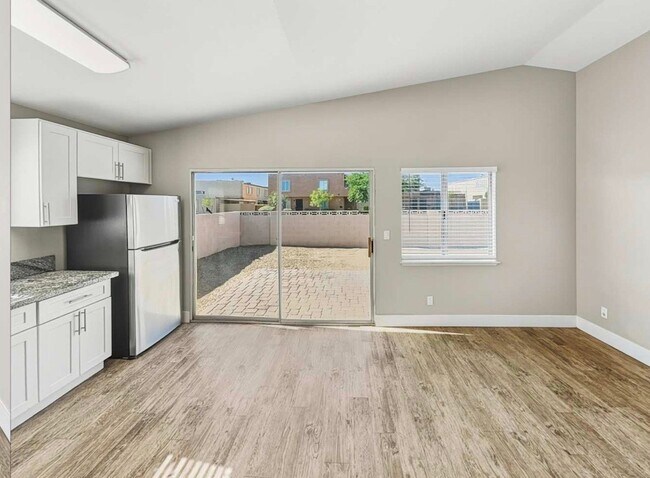 Foto del edificio - 6357 Greyhawk Ave
