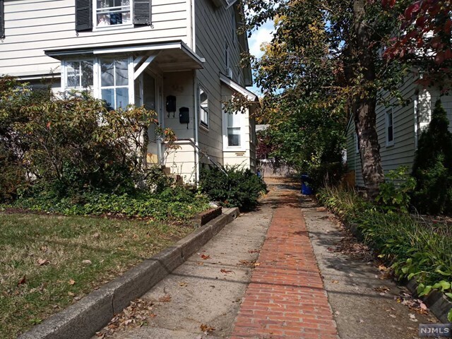 Building Photo - 143 Sunset Ln