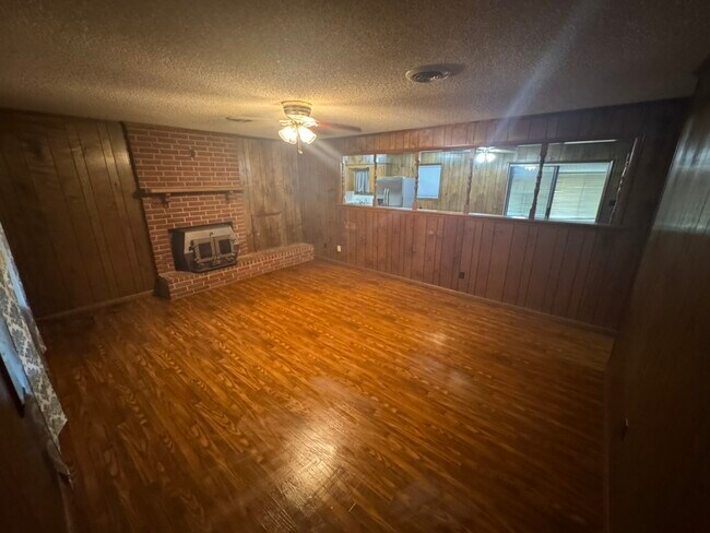 Foto del edificio - 605 Bayless St
