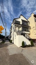 Building Photo - 426 Avon Ave