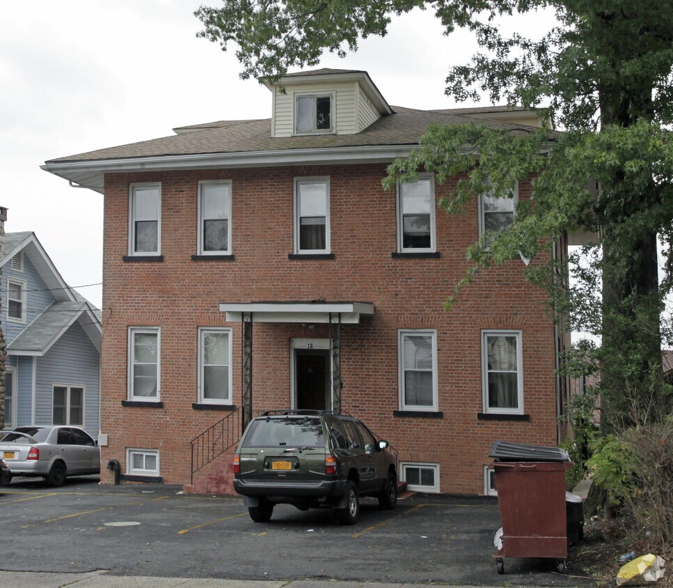 Primary Photo - 16 S Madison Ave