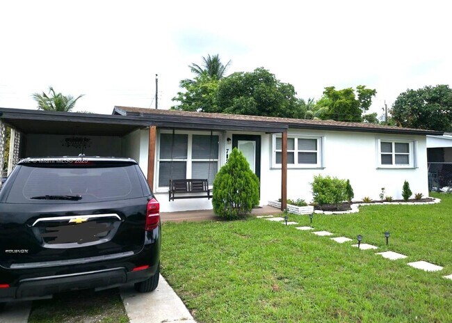 Foto del edificio - 712 SW 22nd Terrace