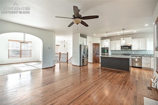 Foto del edificio - 11824 Black Hills Dr