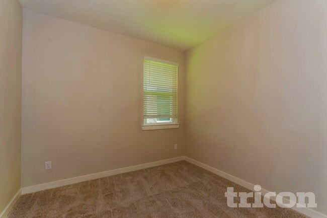 Interior Photo - Tricon Trinity Falls