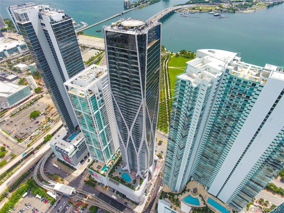 Primary Photo - 1000 Biscayne Blvd