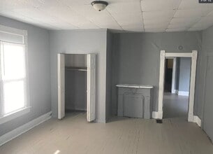 Building Photo - 629 E Broadway St Building Photo - 629 E Broadway St