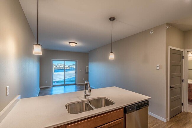 Foto del edificio - Edition - Spacious, Modern Kitchens in Pet...