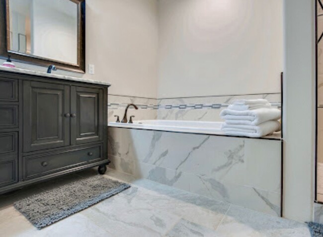Building Photo - Furnished Westchester Lagoon Home