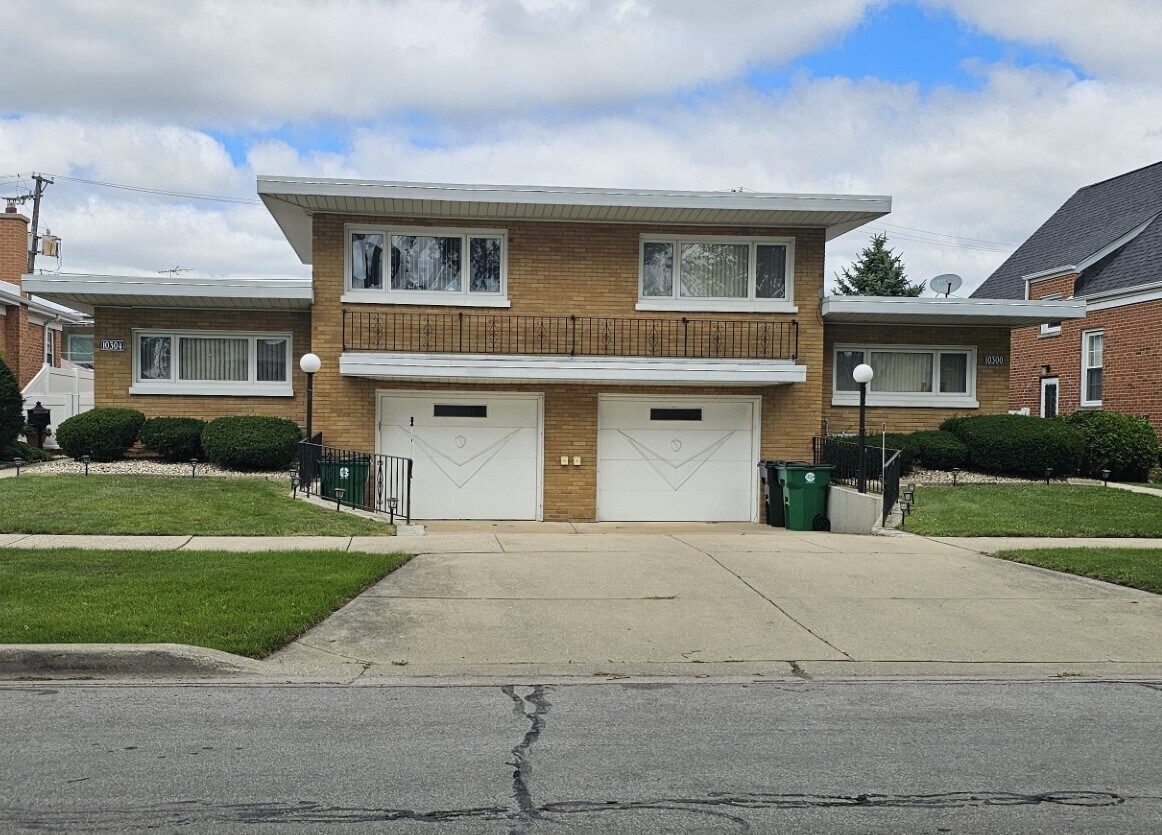 Foto principal - 10300 Pelham St