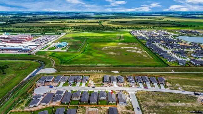 Building Photo - 1615 Windrose Bnd