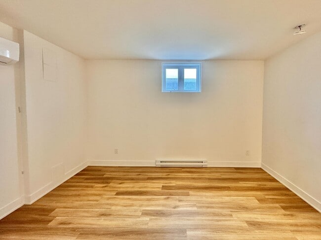 Building Photo - 2693 Bd Pie-IX