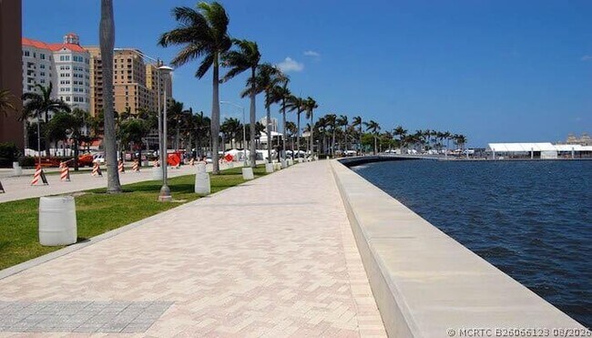Foto del edificio - 1601 S Flagler Dr