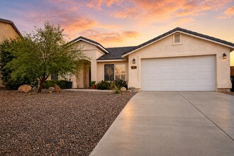 Building Photo - 2134 Desert Palms Dr