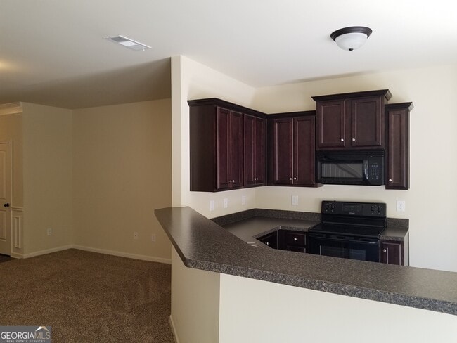 Foto del edificio - 609 Oakside Pl