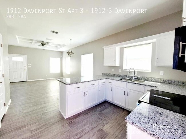 Building Photo - 1912 Davenport St