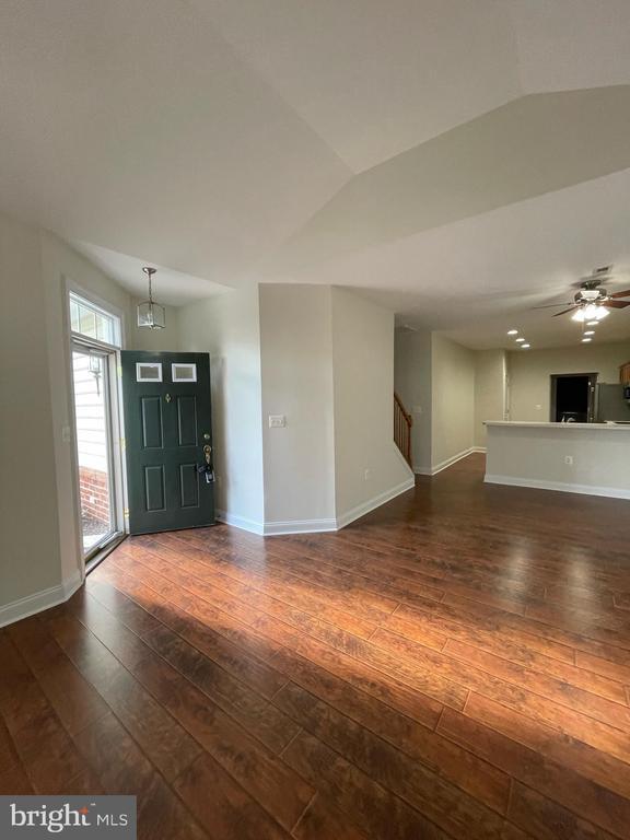 Building Photo - 6242 Autumn Leaf Dr