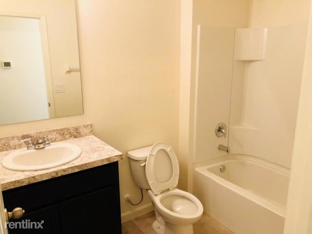 Foto del edificio - 3 br, 2 bath House - 10062 SW Newberry Ave