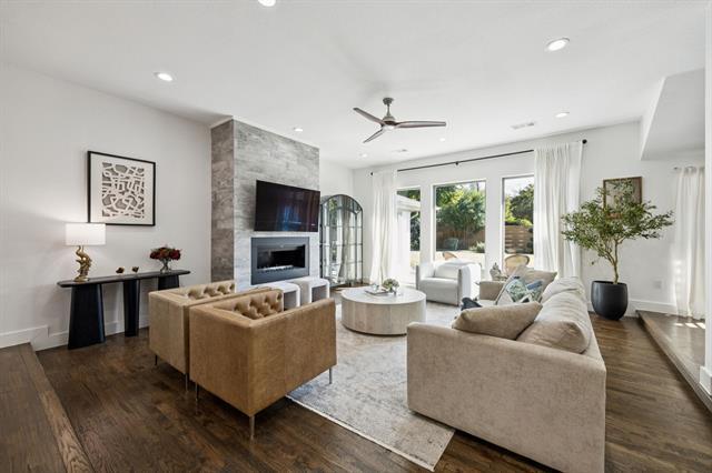 Foto del edificio - 4032 Allencrest Ln