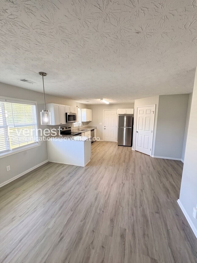 Building Photo - 113 Dove Landing