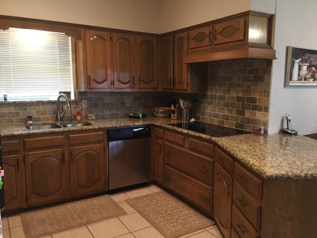 Building Photo - 7145 Crooked Oak Dr