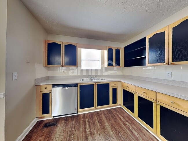 Foto del edificio - 227 Starlyn Dr