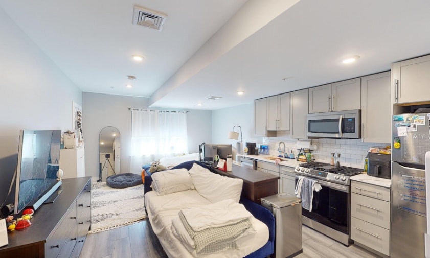 Primary Photo - 40 B St