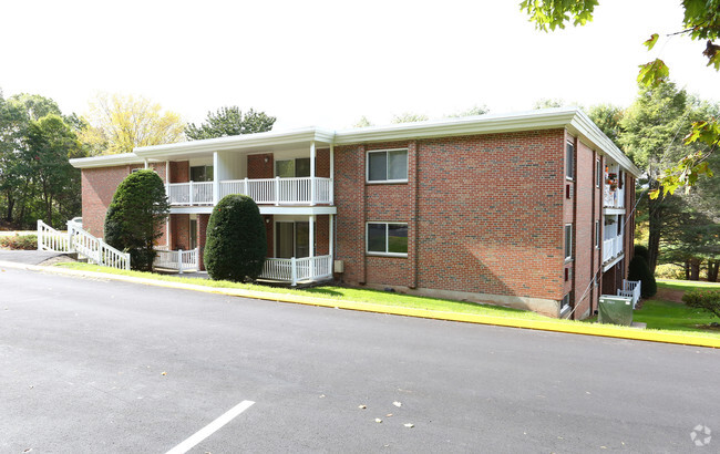 Building Photo - Kenmore Apartments