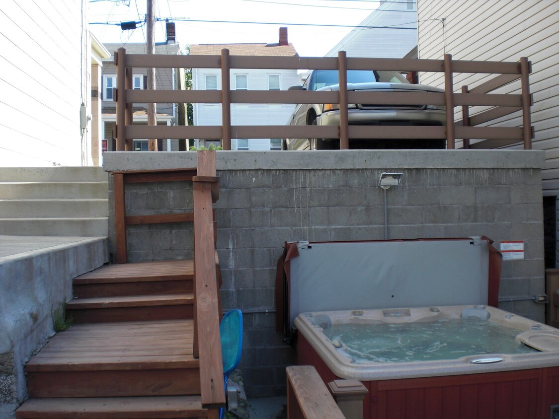 7 persona jacuzzi - 2433 Cobden St