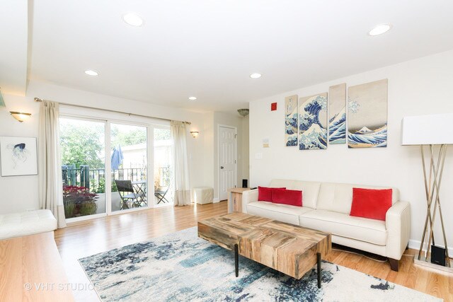 Foto principal - 717 Seward St