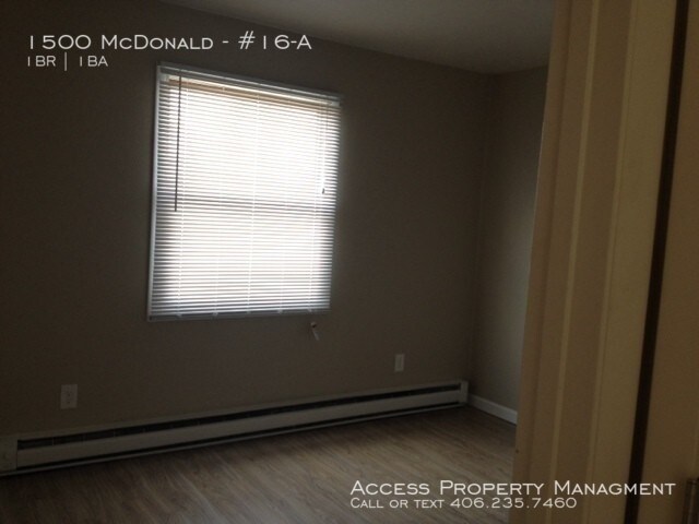 Foto del edificio - 1500 McDonald Ave