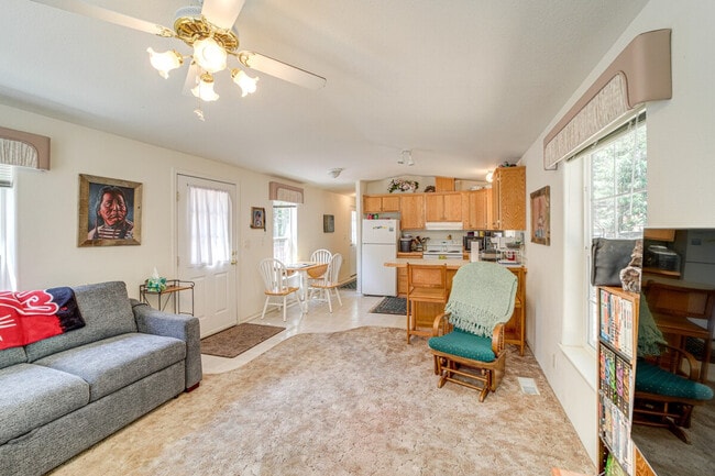 Foto del edificio - 16934 Tyee Dr