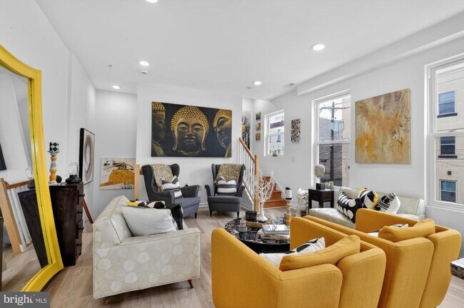 Foto del edificio - 2352 W Thompson St