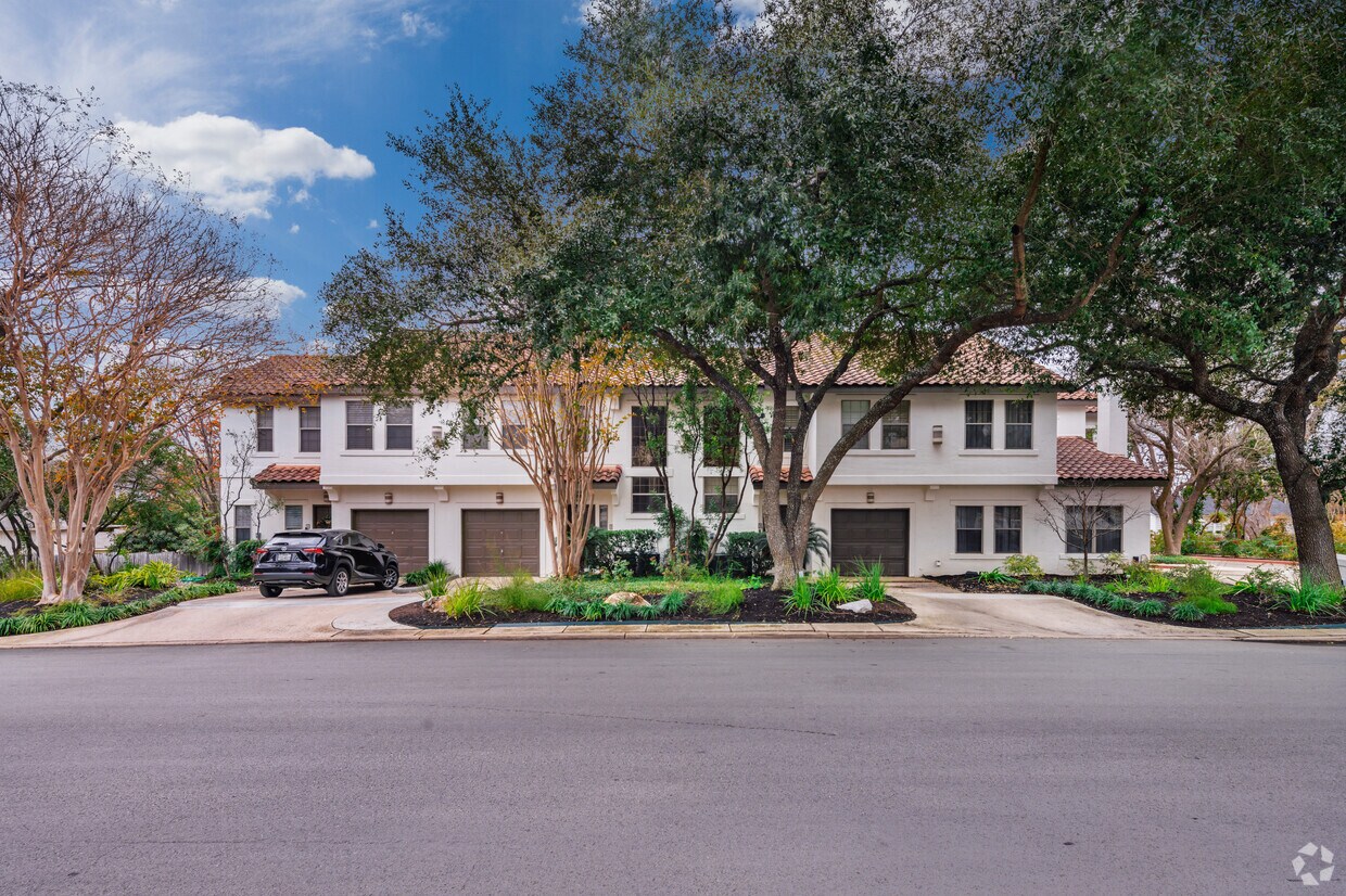 208214 Grandview Pl, San Antonio, TX 78209 Apartments in San Antonio