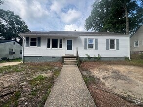 Building Photo - 1302 Roanoke Ave