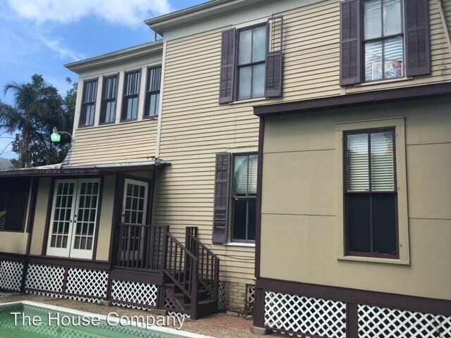Building Photo - 3215 Avenue O