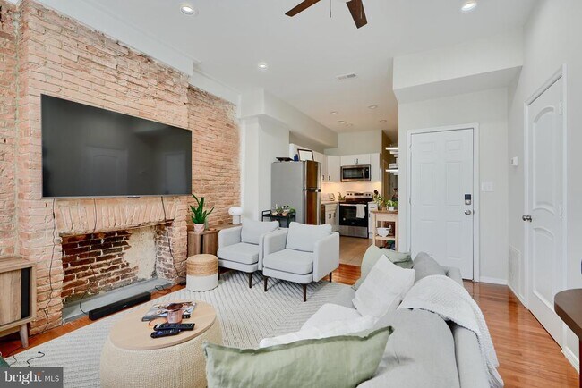 Foto del edificio - 1719 Guilford Ave
