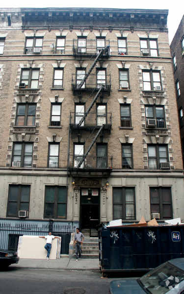 Building Photo - 603 W 180th St