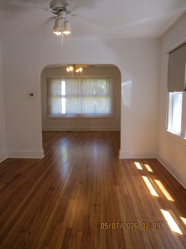 Dining Room - 15-34 Parmelee Ave