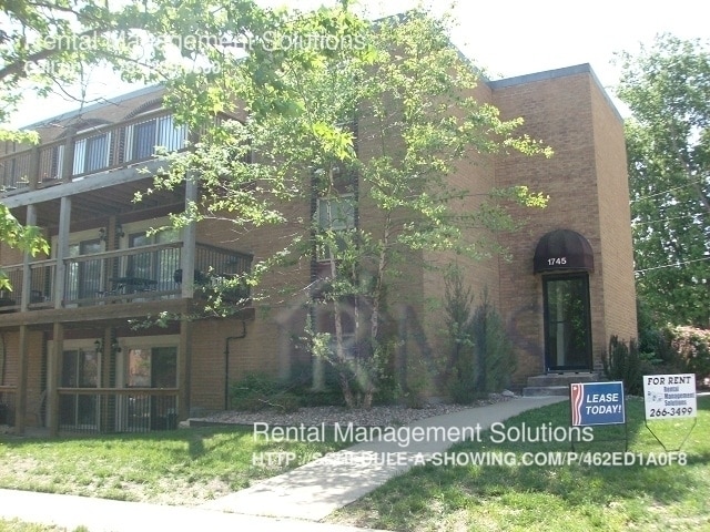 Primary Photo - 1745 W 24th St