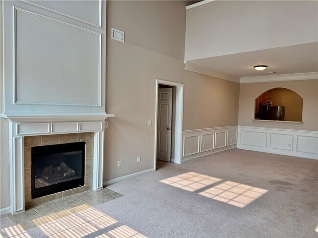 Foto del edificio - 484 Grayson Way