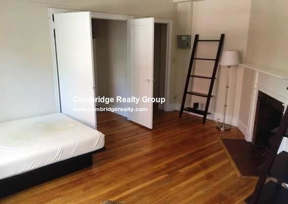 Primary Photo - 30 Chauncy St